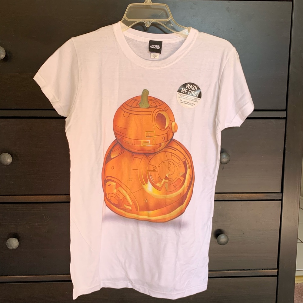 NWOT: Hot Topic Star Wars BB-8 Halloween Tee